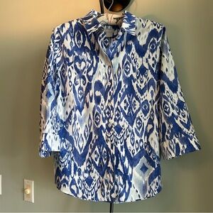 CHICO'S
BUTTON DOWN SHIRT